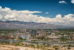 Tucson-Skyline-and-Santa-Catalina-Mountain-range-from-Sentinel-Peak-Park-Tucson-Arizona-USA