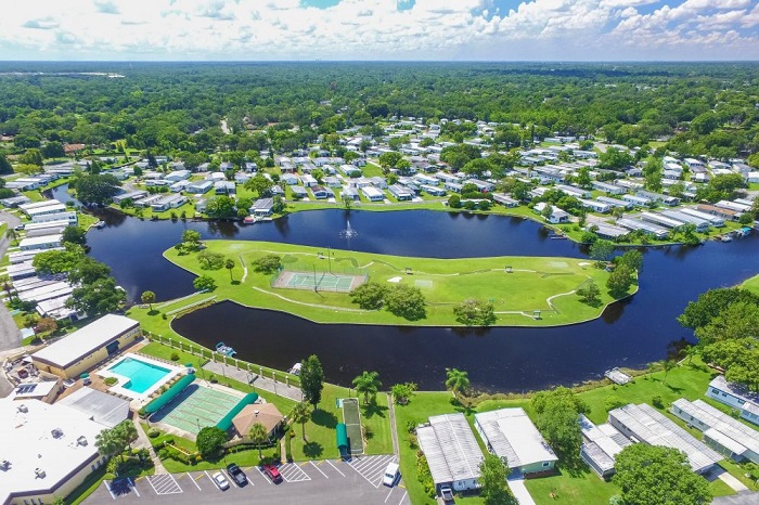 Areial view of a manufactured home community in Florida